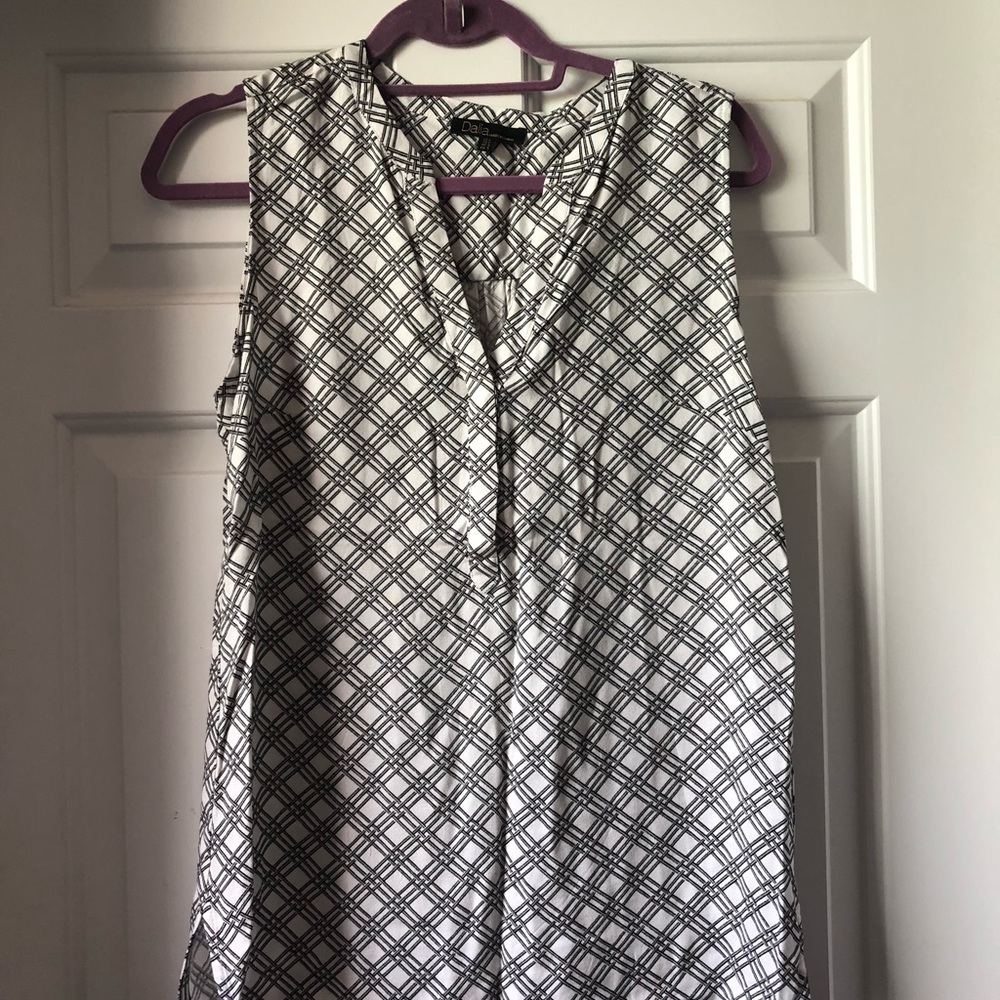 Black and white tunic tank
